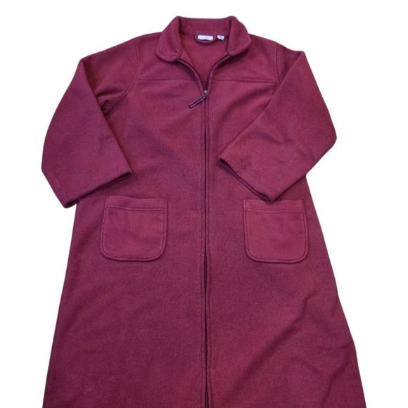 L.L. Bean Women’s Size L Full Zip Winter Fleece Warm Robe Cozy Deep Raspberry - Picture 2 of 10